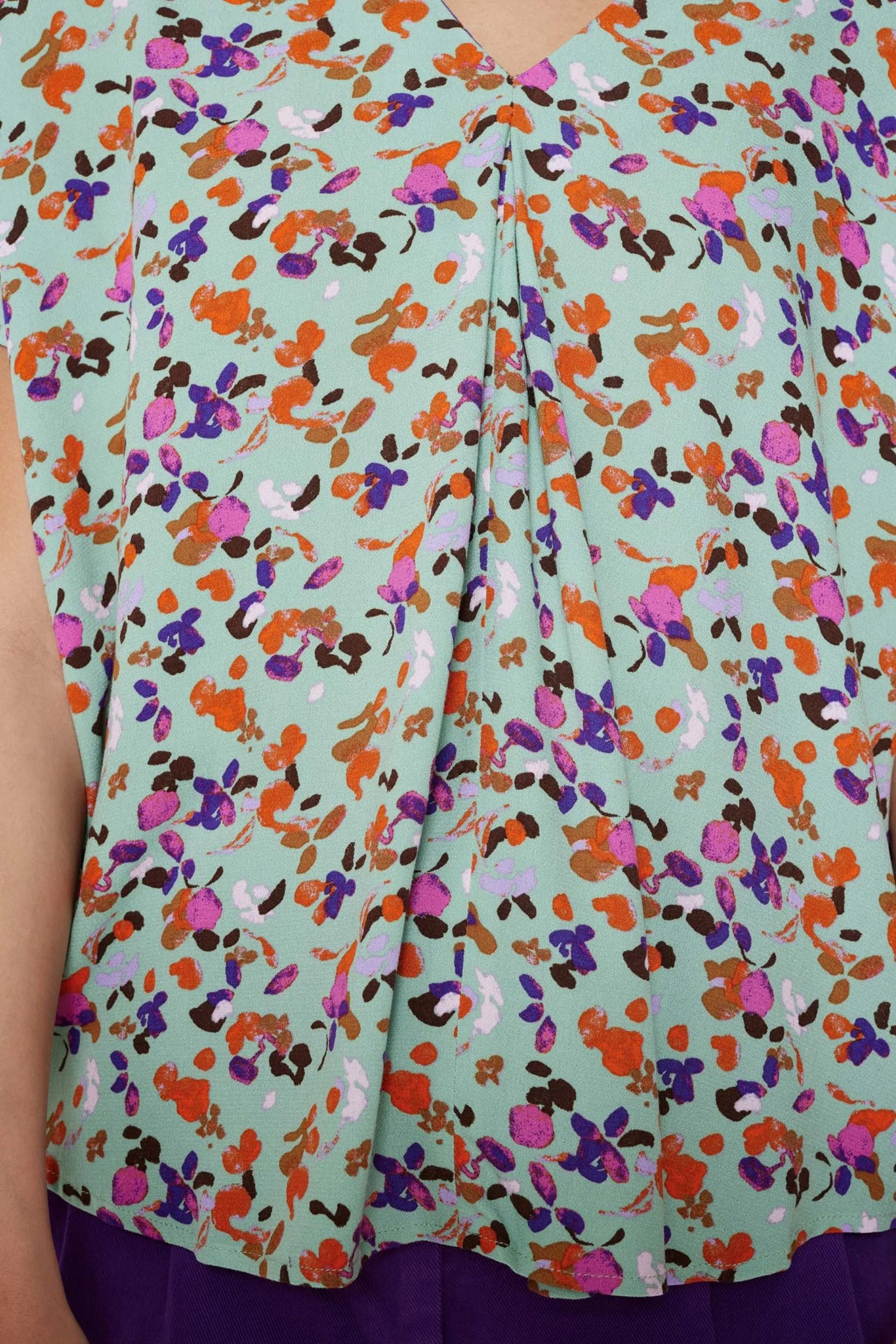 NUTYRA RIKKA BLOUSE - Grayed Jade - Image 5