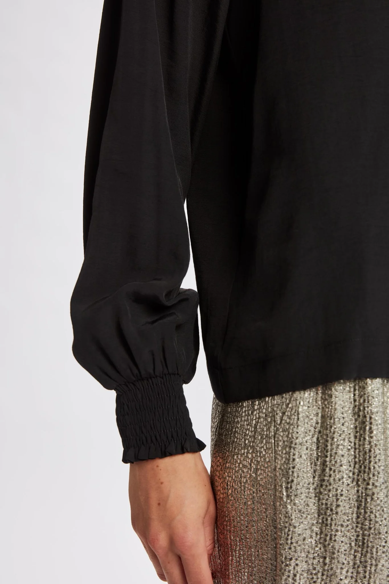 NUULLI SHIRT - Caviar - Image 5