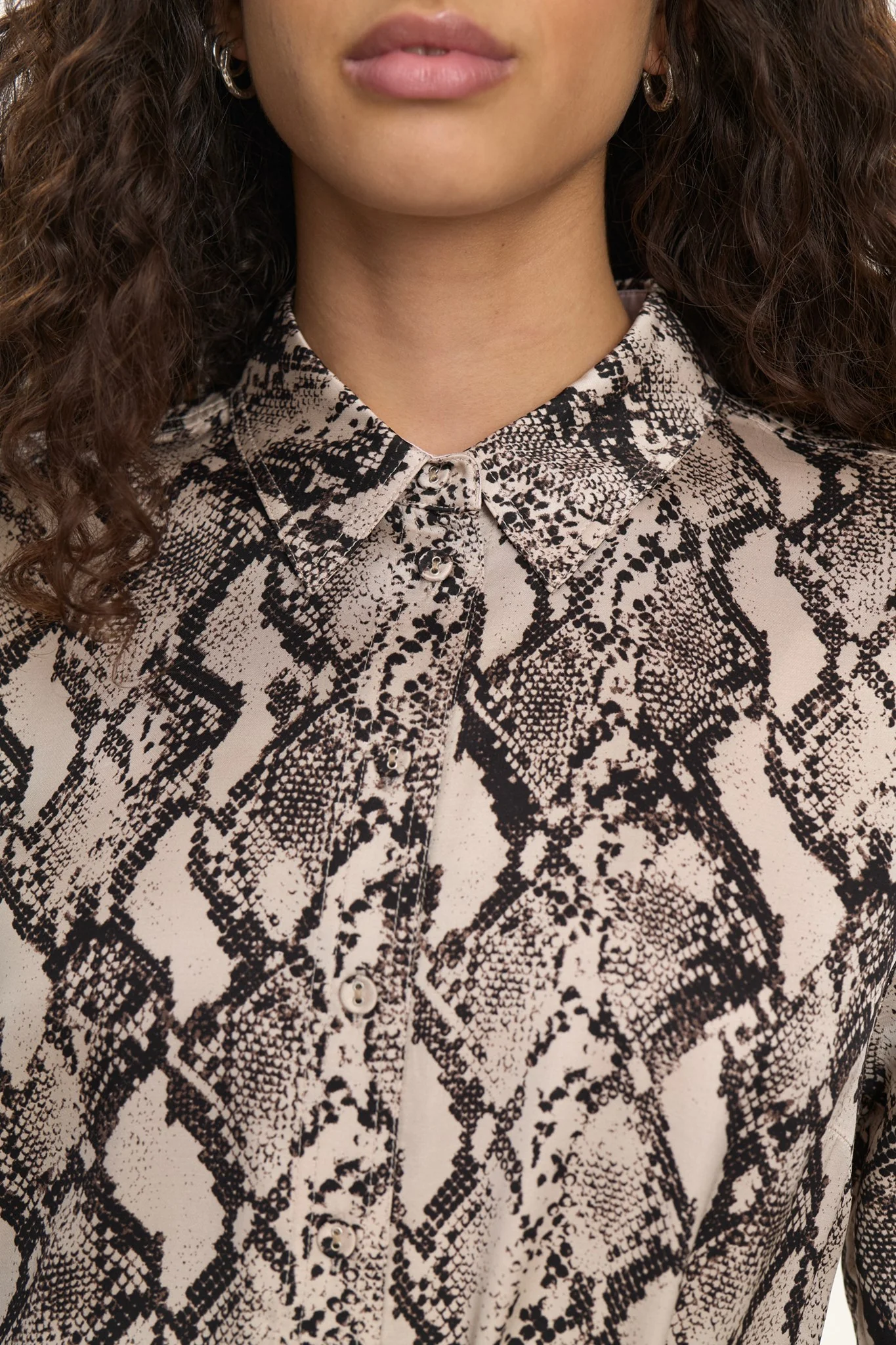 NUVICTORIA SHIRT DRESS - Gray Morn - Image 4