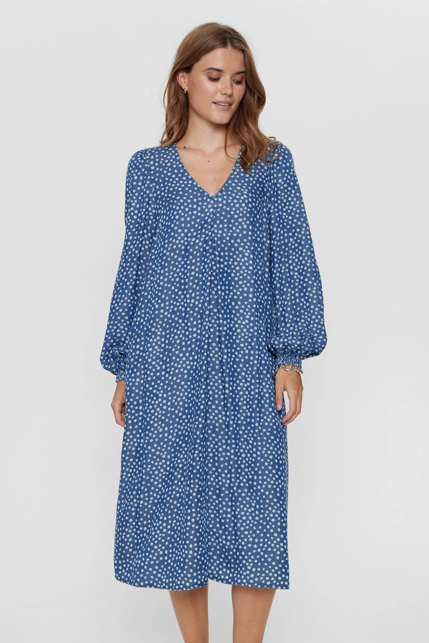 NUVILNA DRESS - Medium Blue Denim