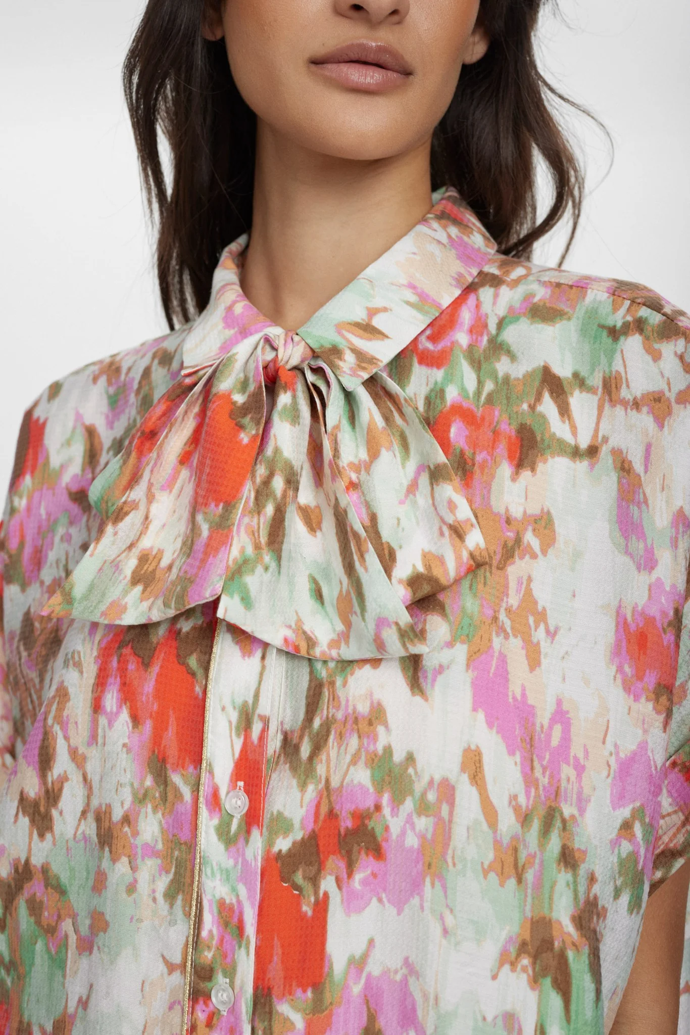 NUVINNIE SS BOW SHIRT - Pristine - Image 4