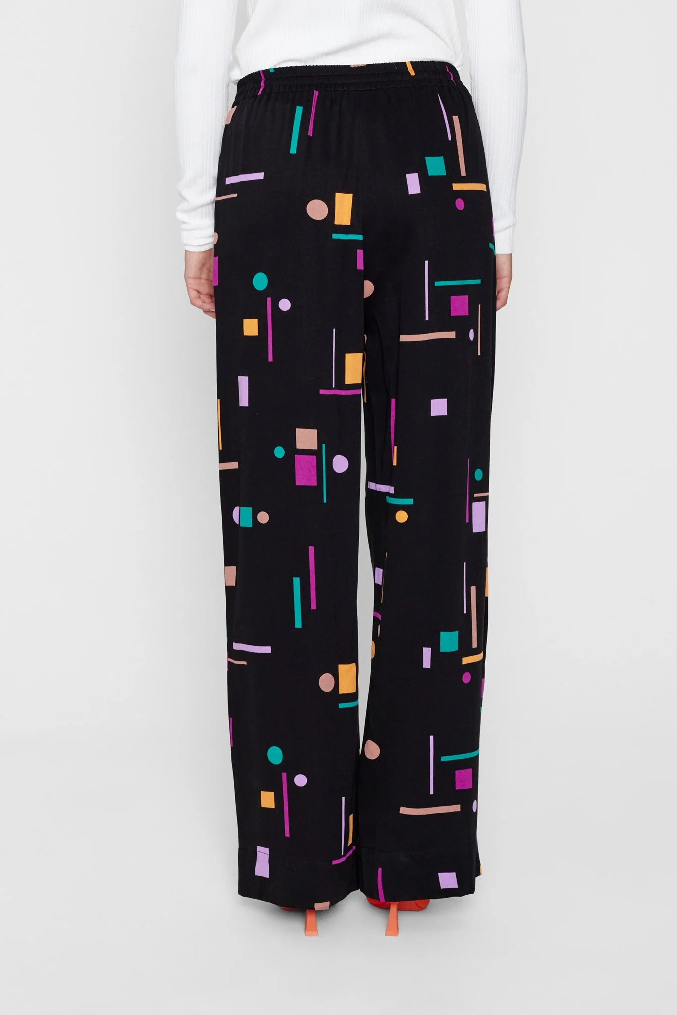 NUWALLI PANTS - Caviar - Image 2