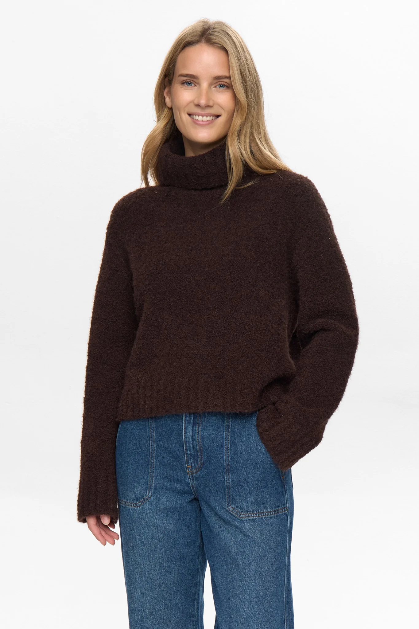 NUWILLA CROPPED PULLOVER  - Black Coffee