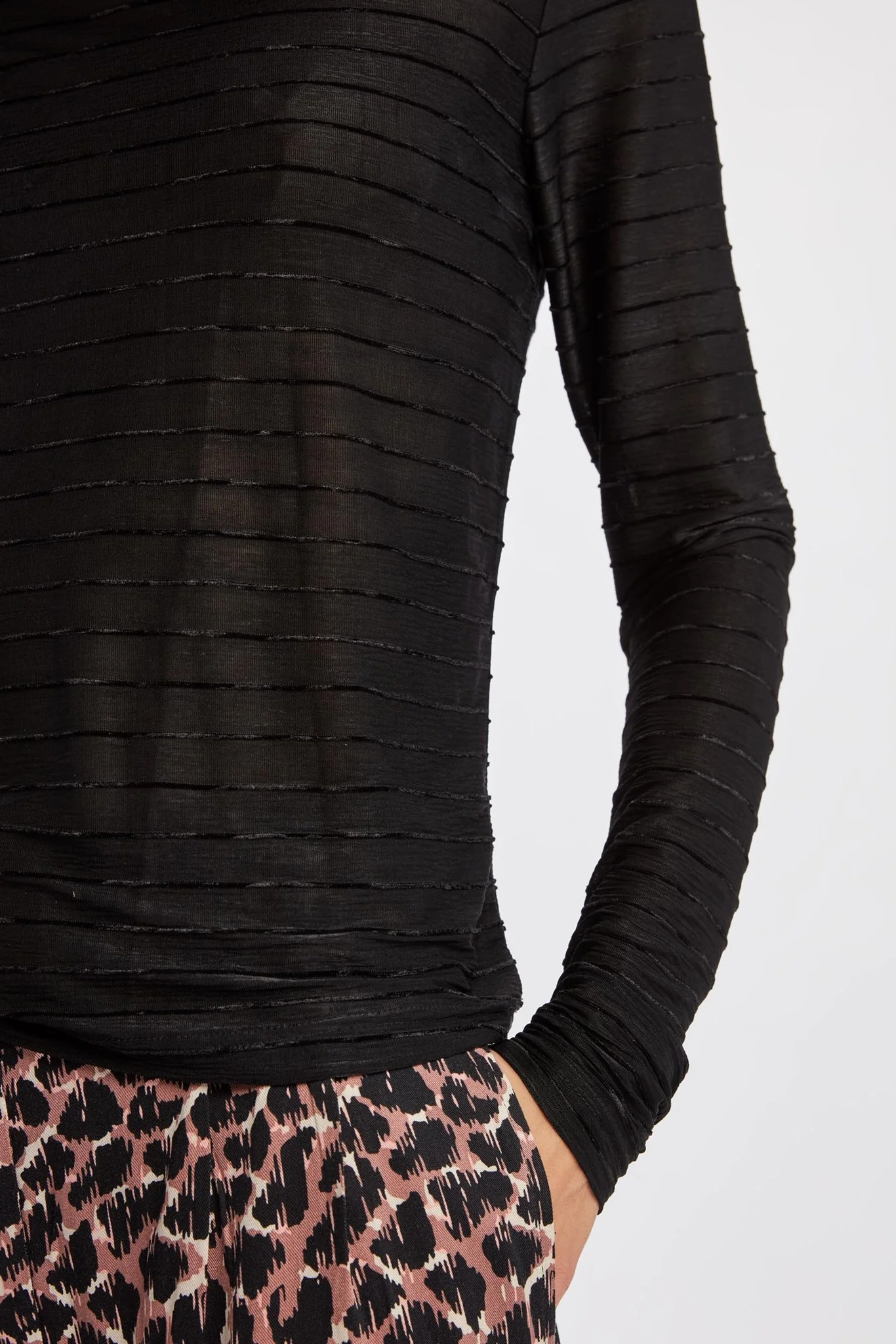 NUWINNY BLOUSE - Caviar - Image 5