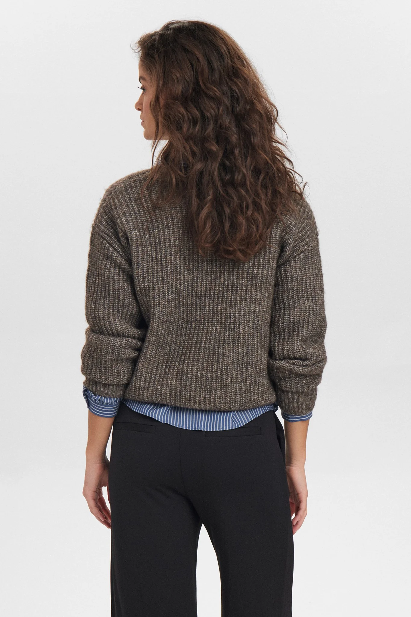 NUZINDI SHORT CARDIGAN - Dark Earth - Image 2