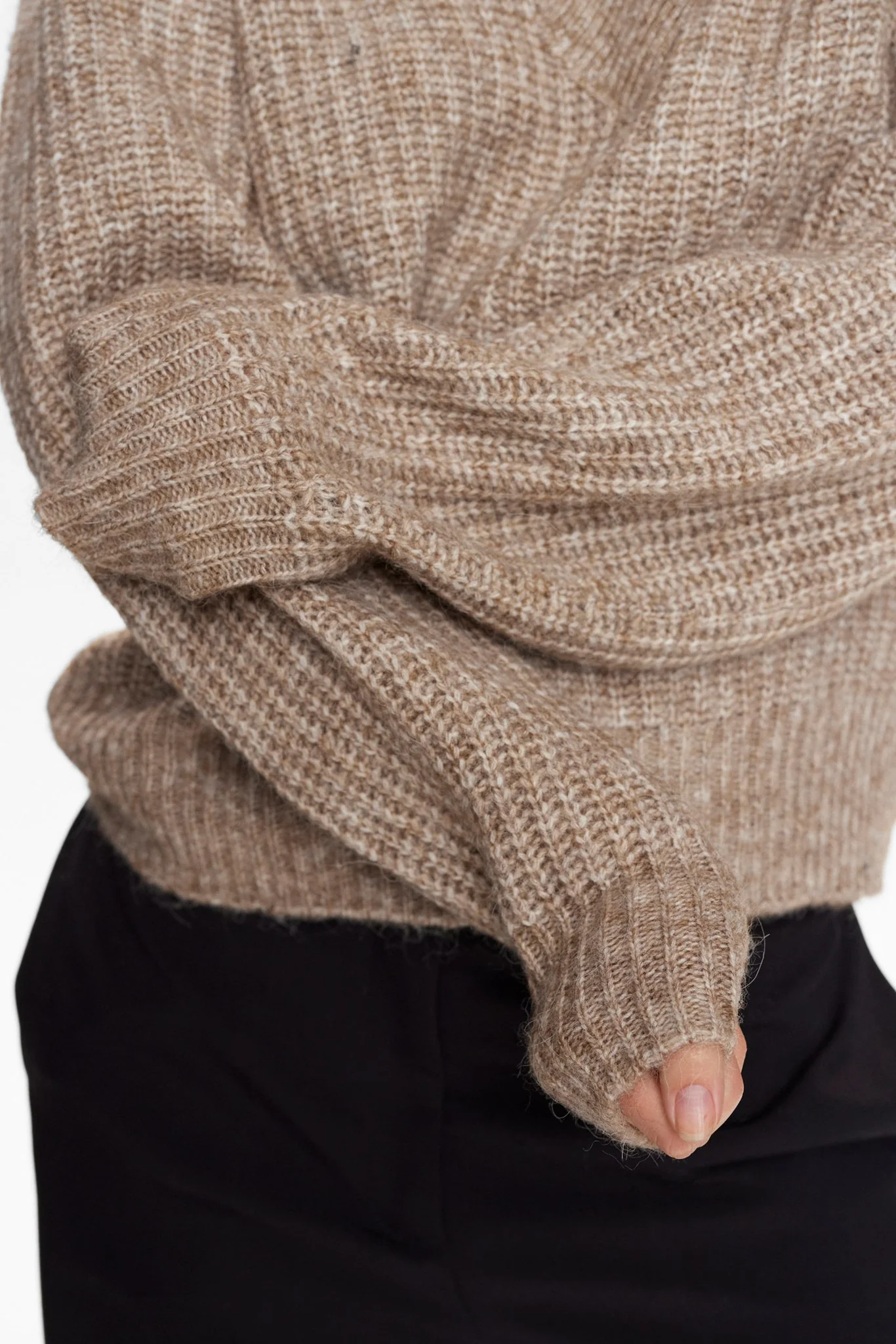 NUZINDI V-NECK PULLOVER - Fossil Melange - Image 5