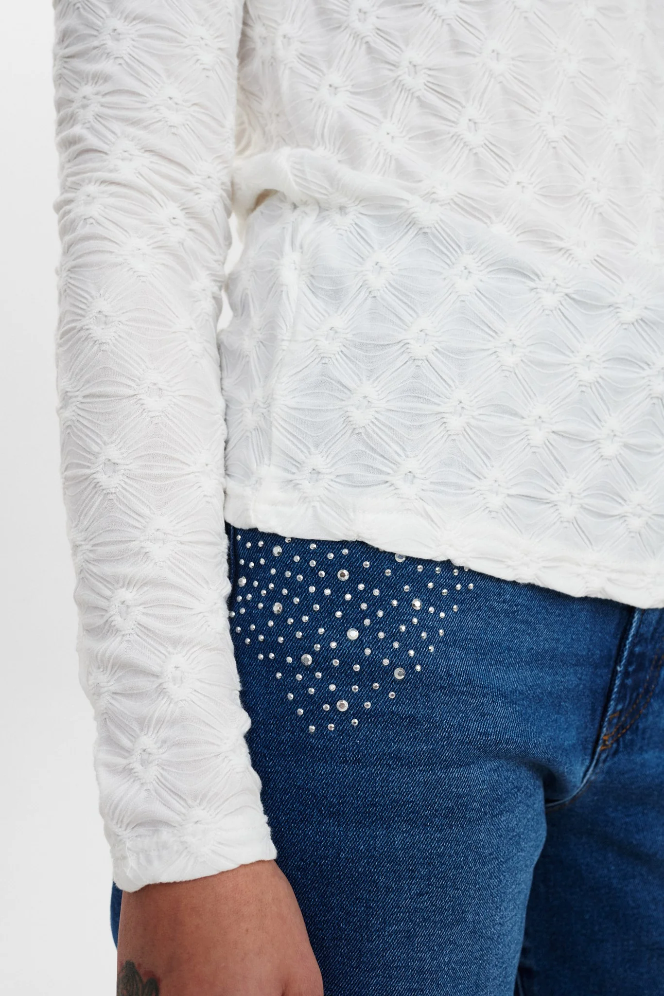 NUZUMBIA BLOUSE - Pristine - Image 5