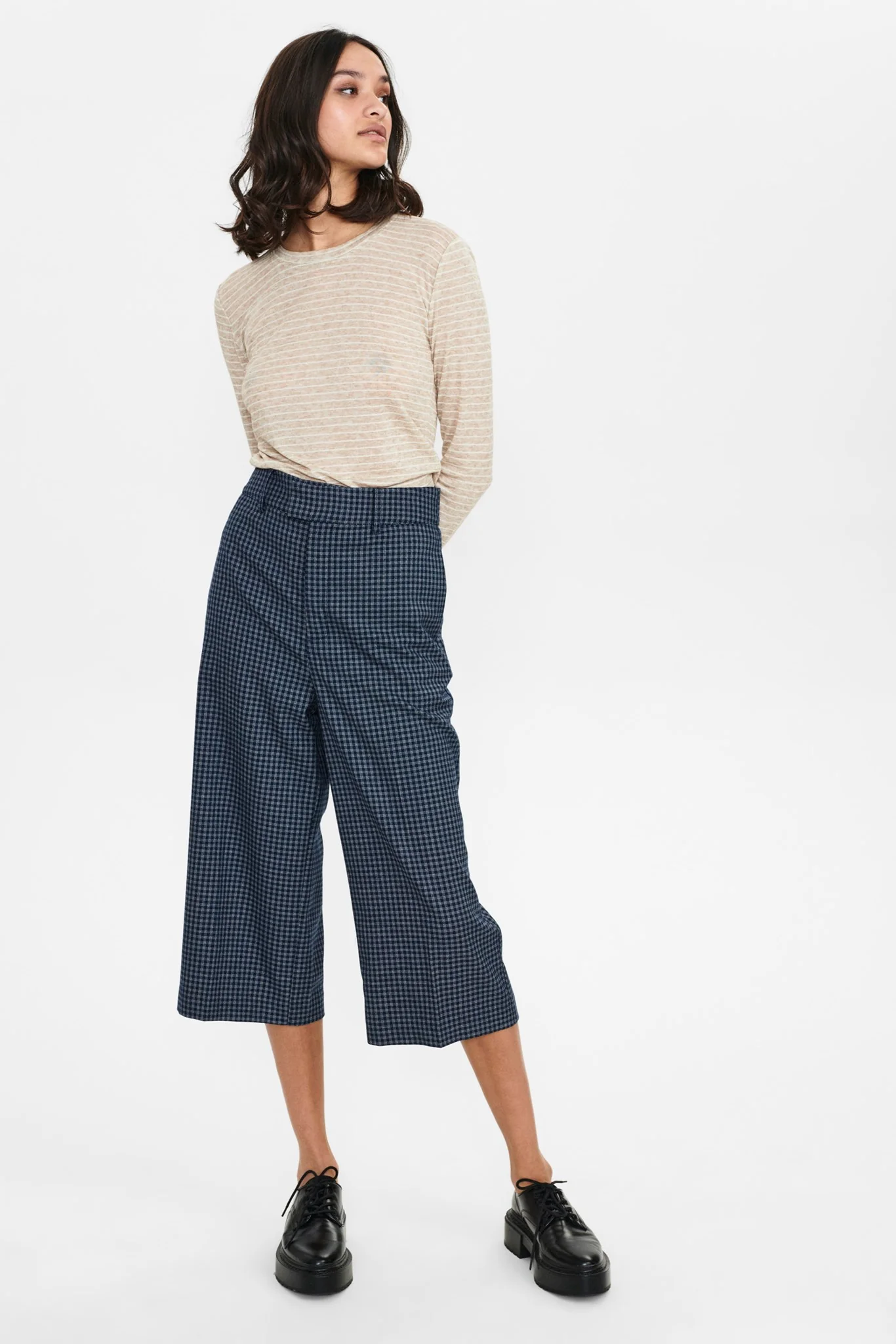 SISANA SHORTS - Dark Sapphire - Image 3