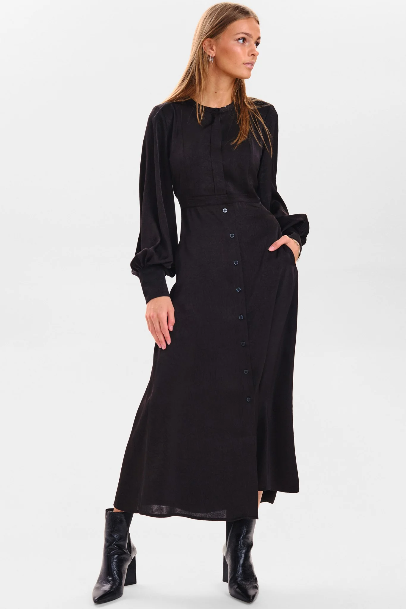 SISEDA DRESS - Caviar