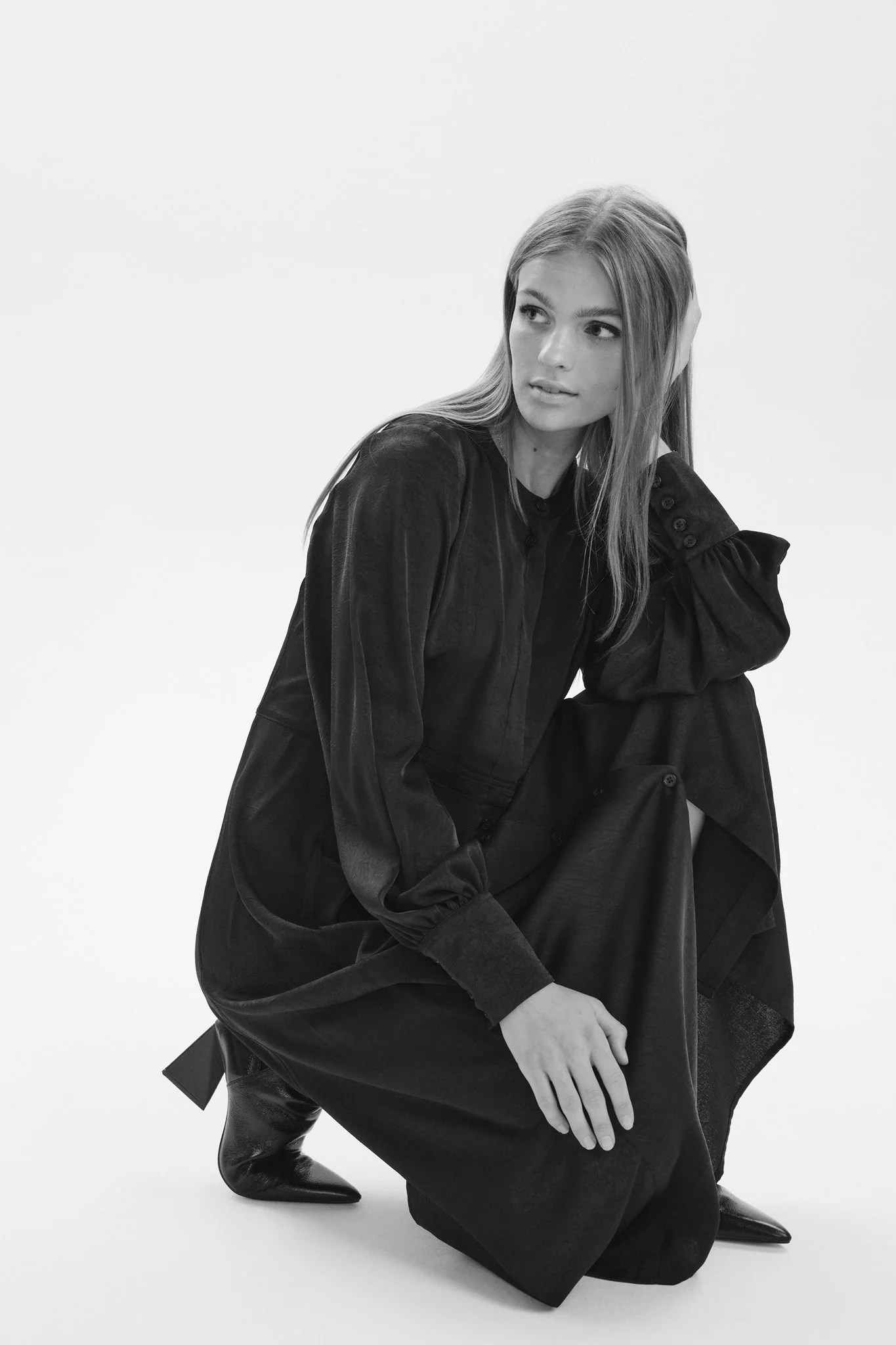 SISEDA DRESS - Caviar - Image 6