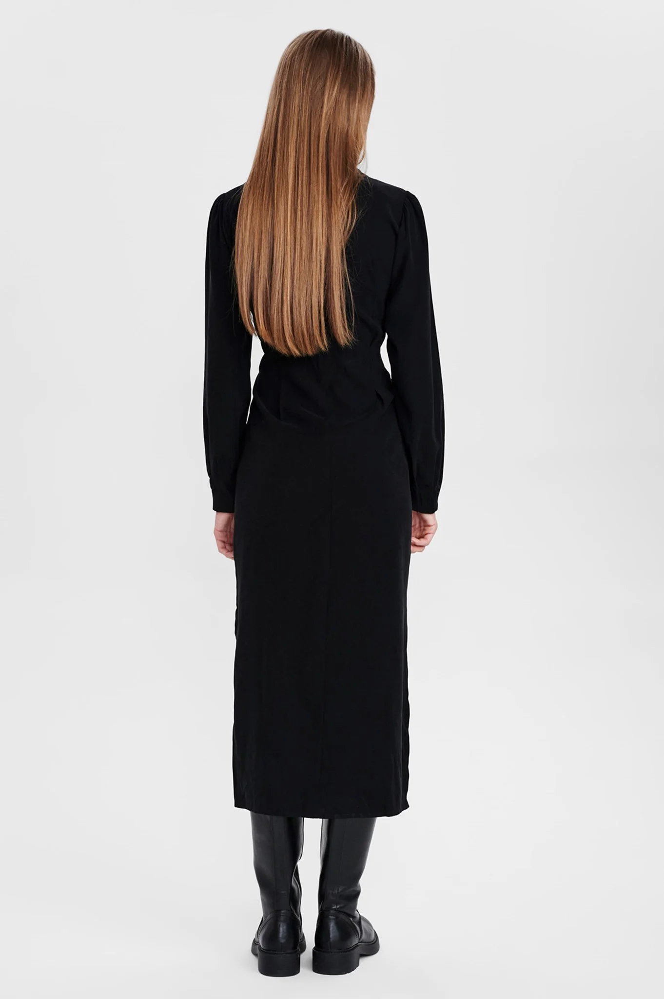 SISESSAN DRESS - Caviar - Image 2