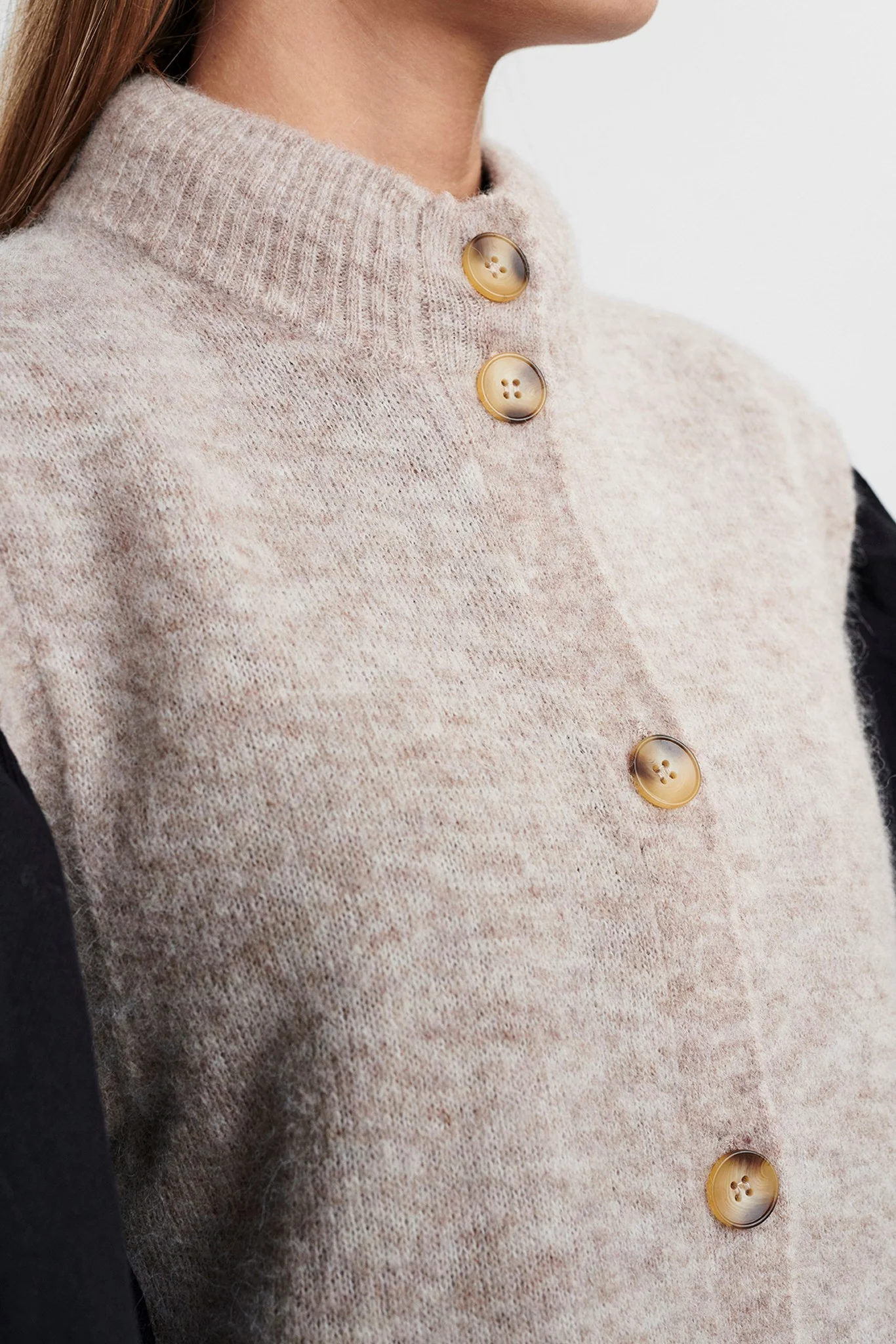 SISUELA VEST - Apple Cinnamon Mel - Image 4